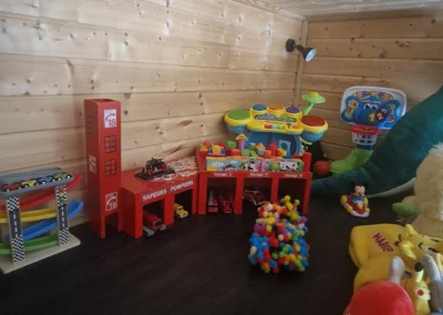 Coin jeux pour les enfants dans chambre d'hote