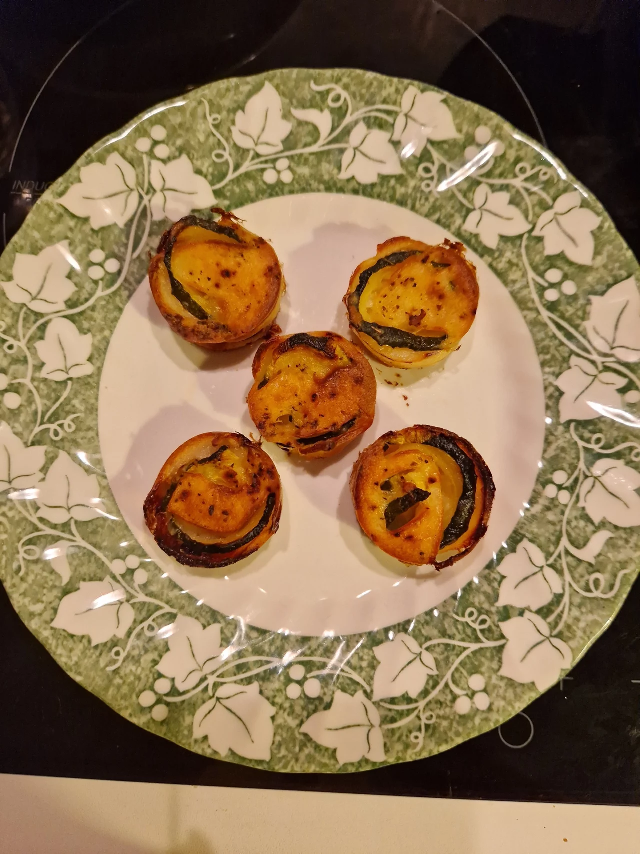 Petits pancakes à la courgette et aux épices indiennes