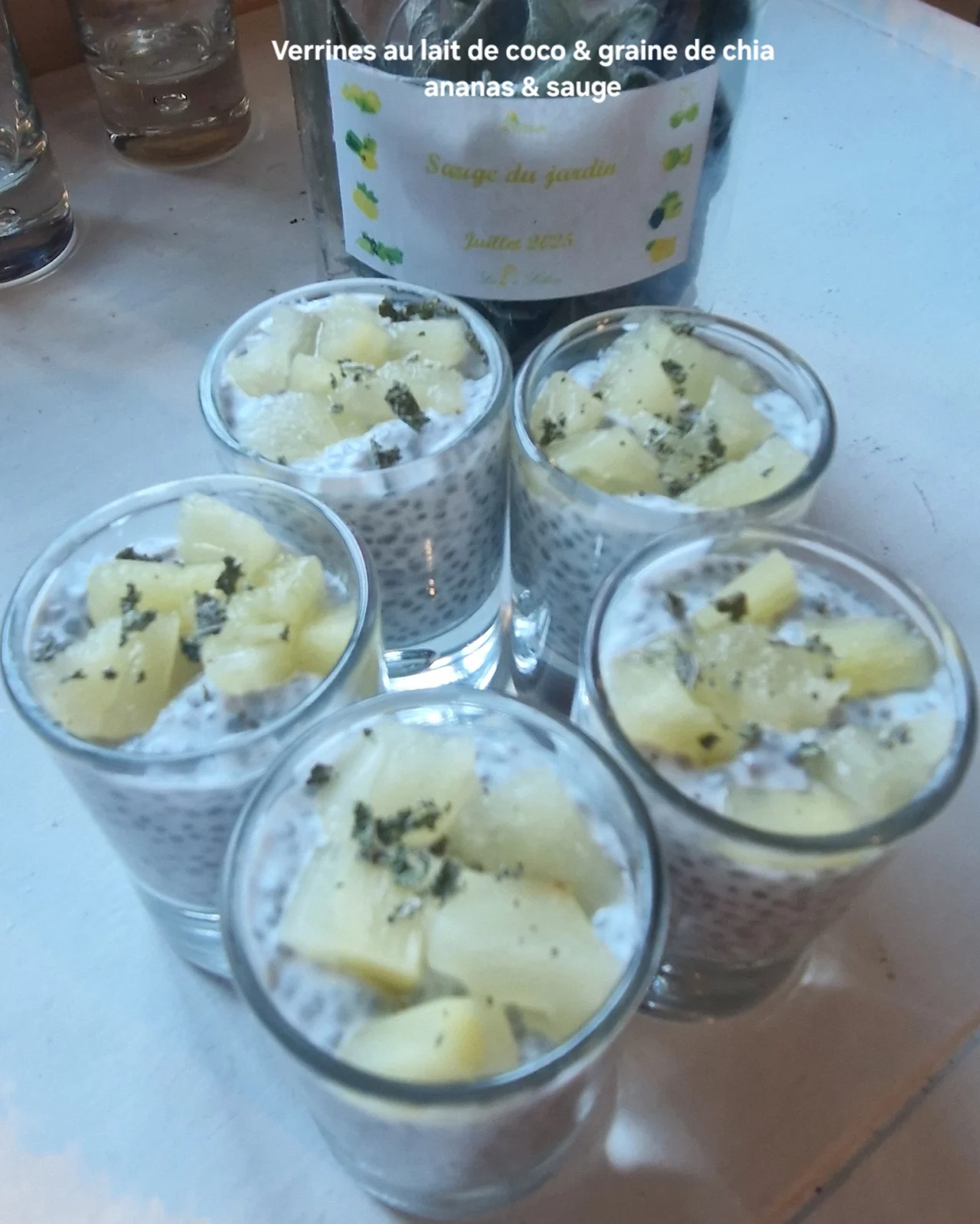 Verines au lait de coco & graine de chia ananas & sauge
