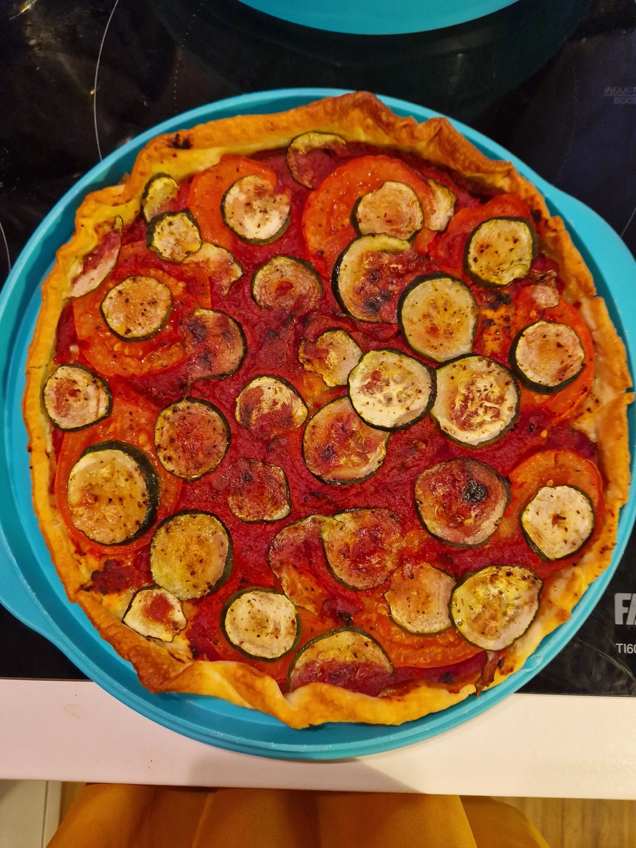 Tarte aux tomates, courgettes & aubergines